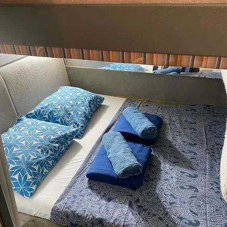 Hotel na wodzie Yate En , Experiencia Unica Gijón