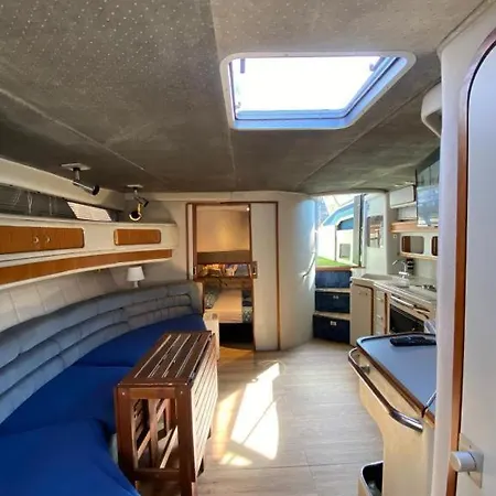 Yate En , Experiencia Unica Bateau-hôtel