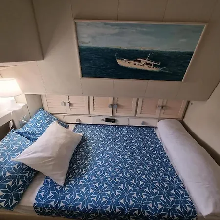Yate En , Experiencia Unica Bateau-hôtel *