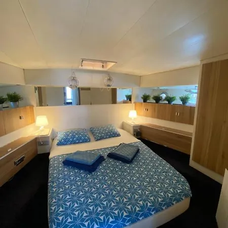 Yate En , Experiencia Unica