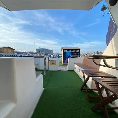 Yate En , Experiencia Unica Bateau-hôtel *