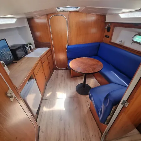 Yate En , Experiencia Unica Bateau-hôtel