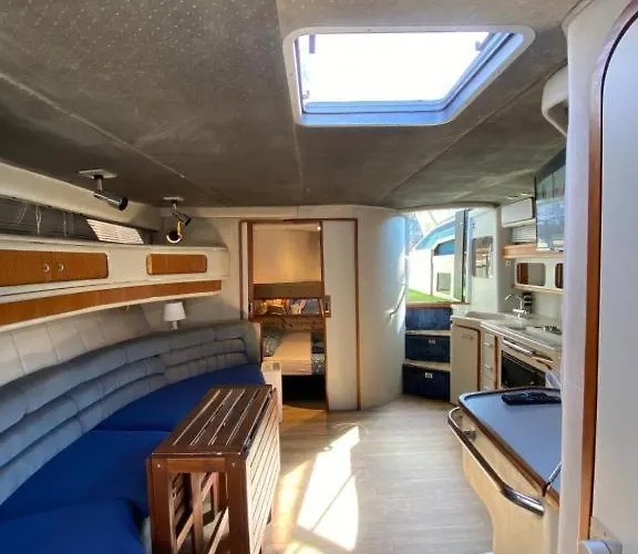 Yate En , Experiencia Unica Bateau-hôtel