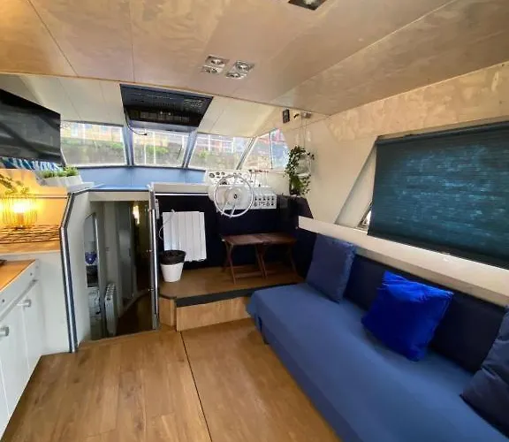 船上ホテル Yate En , Experiencia Unica *