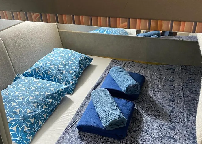 Bateau-hôtel Yate En , Experiencia Unica Gijón