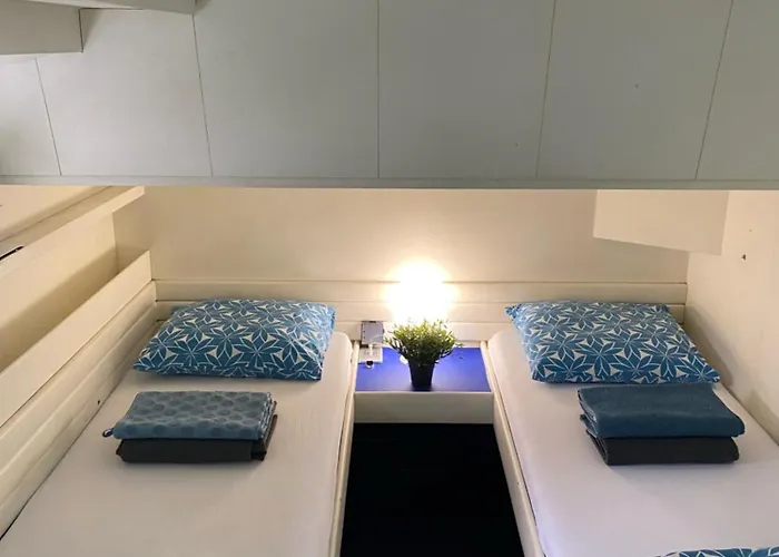 Hotel na wodzie Yate En , Experiencia Unica Gijón